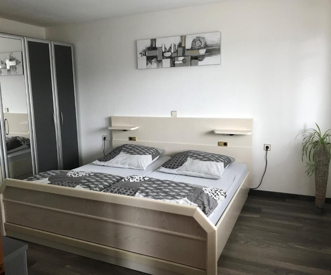 Ferienwohnung Nuedling Hilders Eksteriør billede